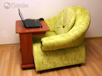 Стол для ноутбука для работы сидя в кресле